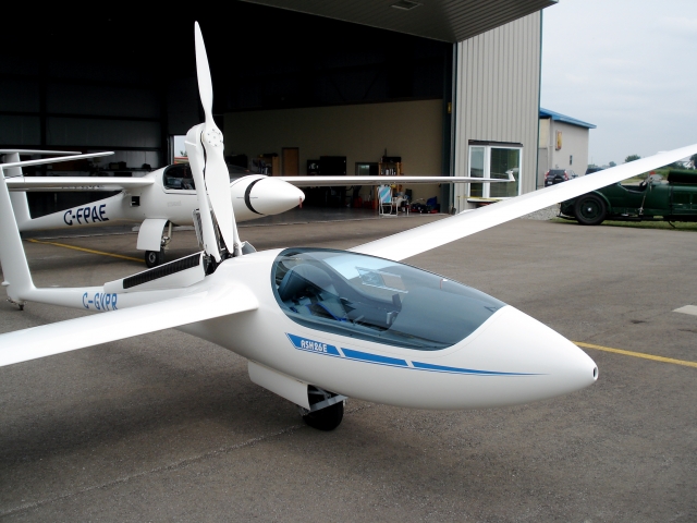 Motor glider